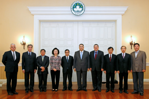 Macau Chief Executive Fernando Chui Sai On Met with Peruvian Congress President Otárola
